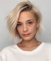 Melanie - Tarot & Kartenlegen - Partnerschaft & Liebe - Medium & Channeling - Hellsehen & Wahrsagen - Beruf & Arbeitsleben